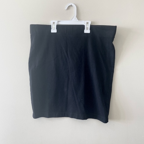 ⭐️2 FOR $20⭐️ Gap Black Mini Skirt Cotton Stretch Skirt. Small - Picture 2 of 5